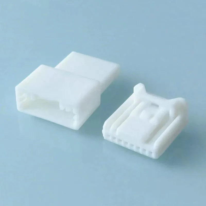 Suitable for Nissan Nissan X-Trail map light 8PIN plug DJ7087Y-0.6-11/21 male and female