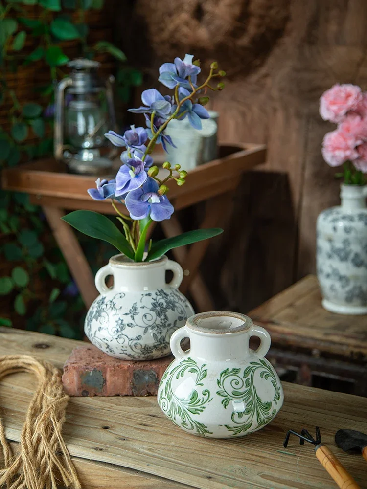 Vintage Style Ceramic Vase Distressed Finish for Living Room Flower Arrangement American Garden Light Luxury Design Ornament