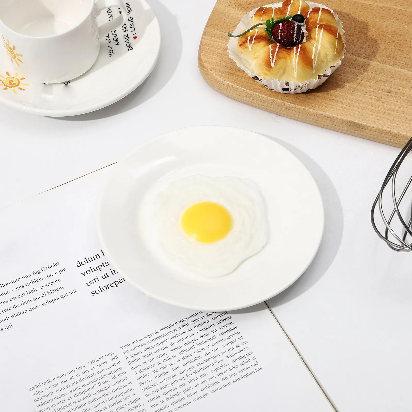 

Набор из 3-х сенсорных игрушек-антистресс в виде жареных яиц для снятия напряжения и развлечения