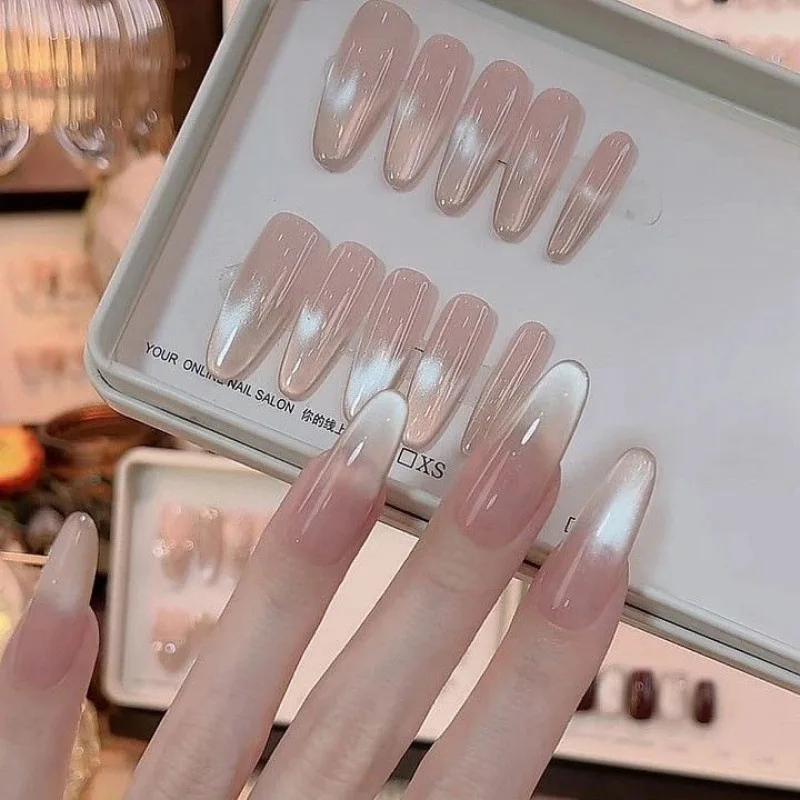 

Light Catching Cat's Eye Medium Long Nude White Cat's Eye Nail Glamour Party Sisters Girlfriend's High-end Fake Nail