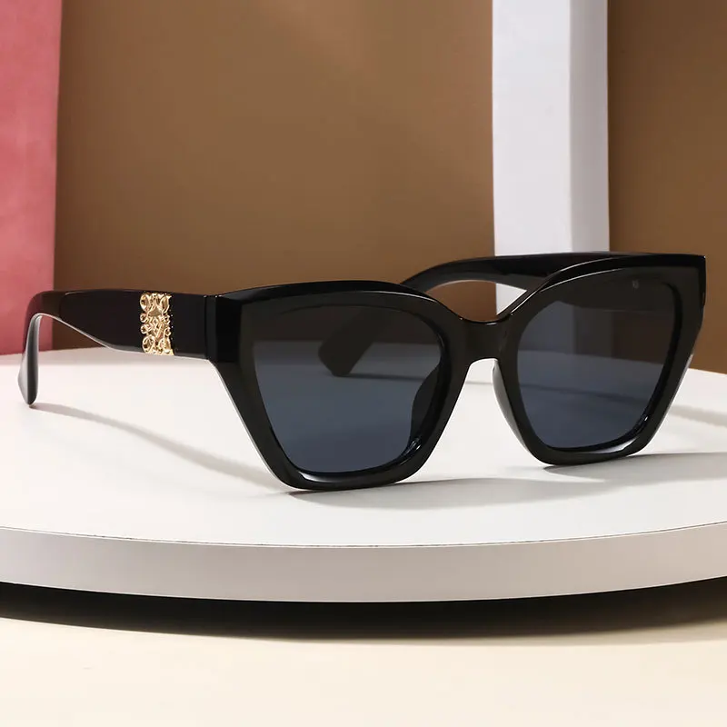 Sunglasses For Women 2025 New Retro Cat Eye Sunshade Sun Protection Fashion Street Photography Car Sunglasses Trend 3198