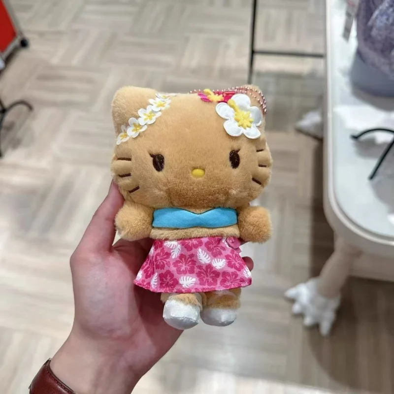 جديد هاواي حمامات الشمس كورومي سينامورول ميلودي أفخم المفاتيح الصيف تان سانريو الجلد الداكن كيتي القط بلوشين دمية قلادة