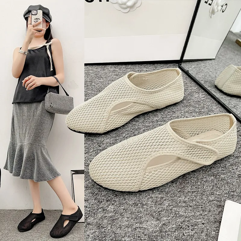 

Новые летние сетчатые туфли 2025 года с элитным ощущением, дышащий носок с круглым носком, полутапочки, прямой ремешок, сандалии на плоской подошве.