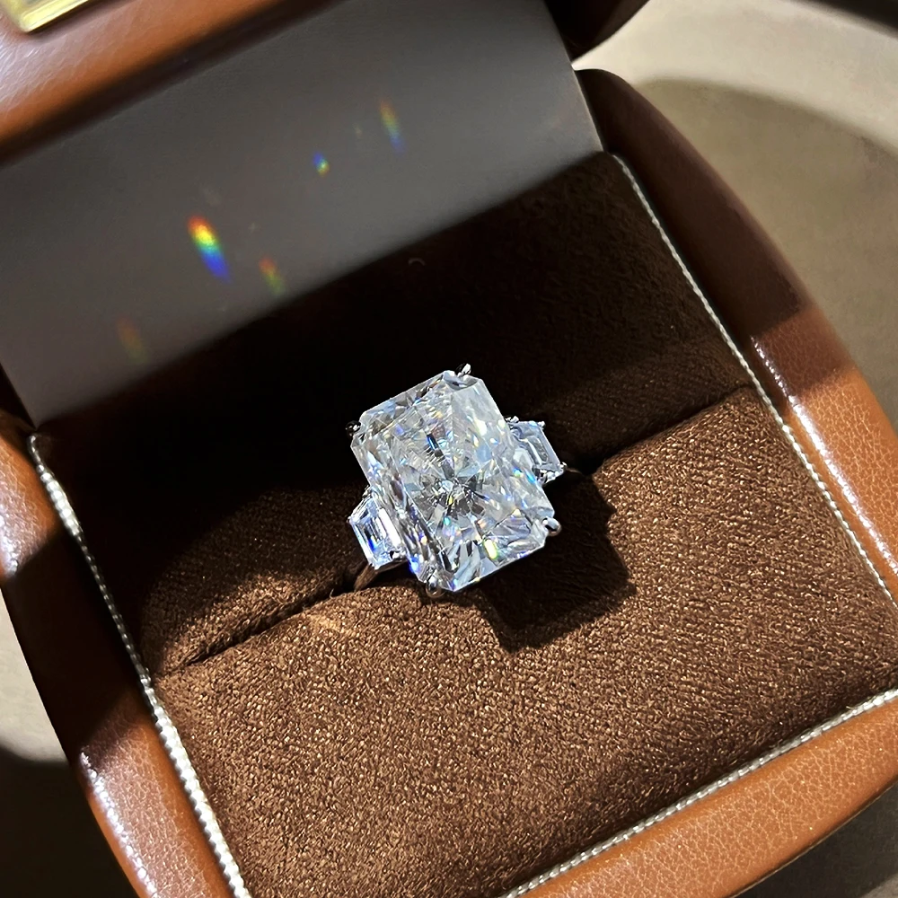 BXINY 10CT Radiant Cut Moissanite Rings 925 Sterling Silver For Women 3-Stone Diamond Band Wedding Engagement Gifts Fine Jewelry