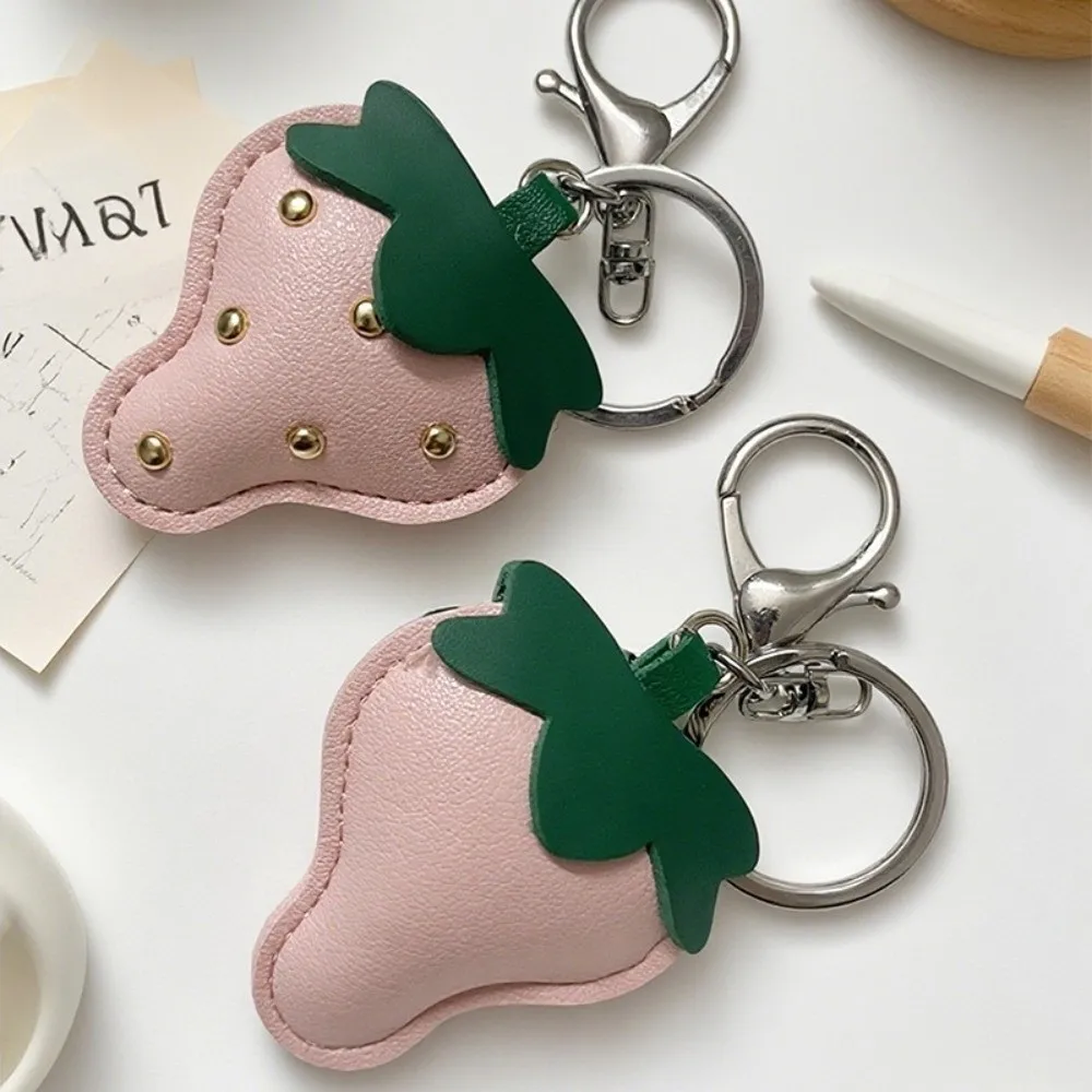 PU Leather Leather Strawberry Keychain Handmade Cute Strawberry Design Creative Fruit Keychain Car Hanging Keychain