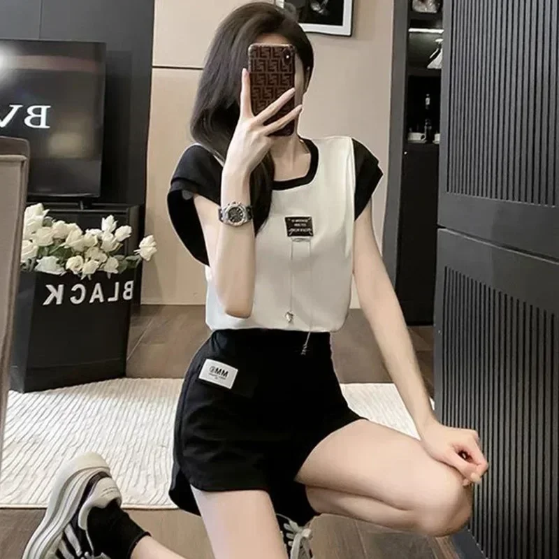 Athleisure Fashion Matching Sets Fashion Patchwork O-neck Short Sleeve Two-piece Suit Summer Casual Pleated Pullover Short Sets