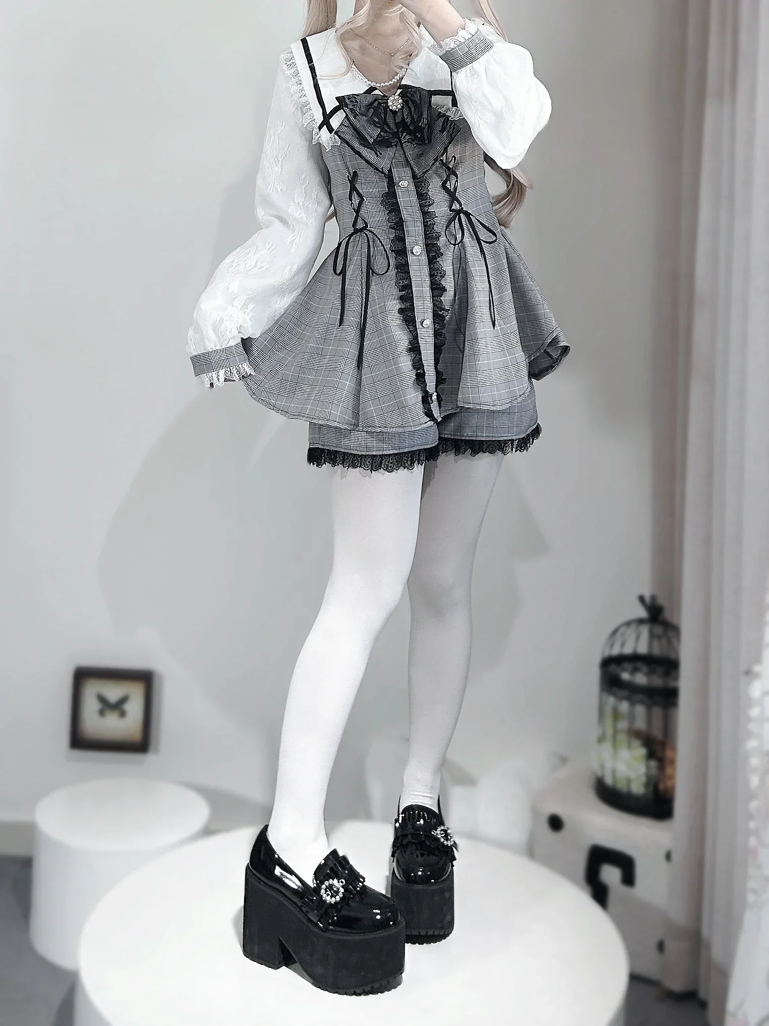 IMU Original Japanese Mine Mass-produced Long-sleeved Lolita Outfit Girl Womens Sweet Bow Lace Elegant Dress + Shorts 2 Piece Se