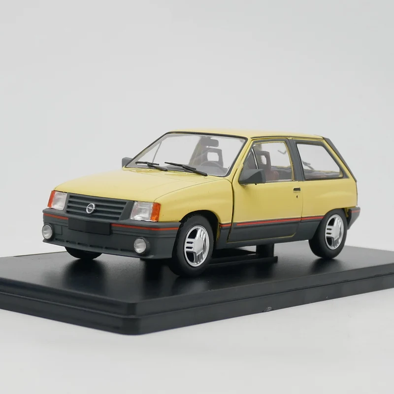 IXO 1:24 Opel Corsa 1.3 SR Diecast Car Model Metal Toy Vehicle Collectibles Gift