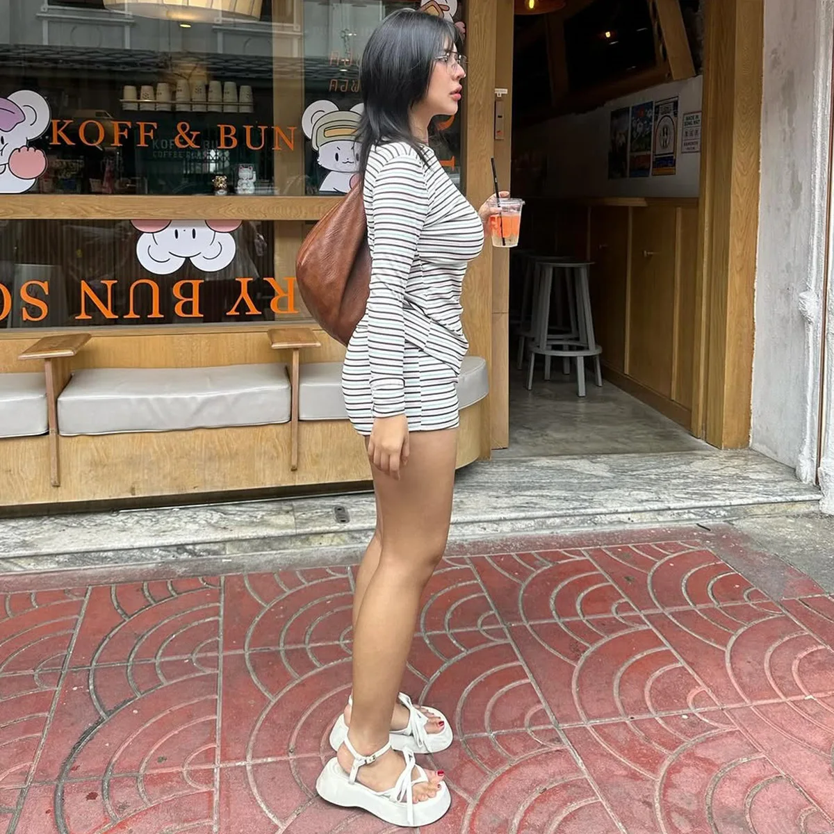 Conjunto corto informal a rayas para primavera y verano, conjunto de 2 piezas de estilo perezoso, Top de manga larga con cuello redondo, pantalones cortos, conjunto de dos piezas