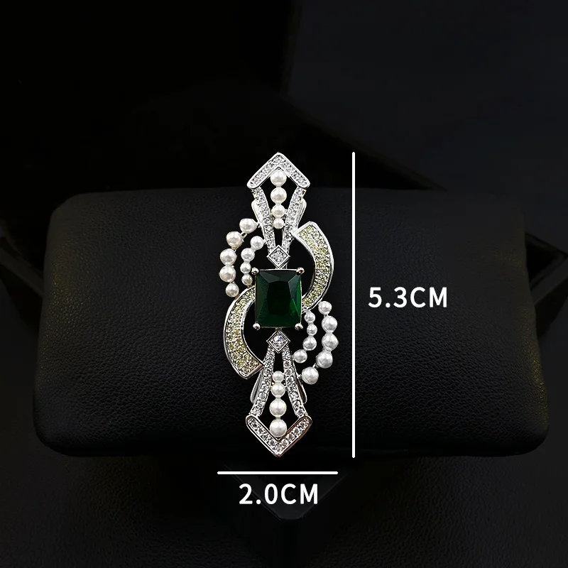 Exquisite High-End Badge Brooch Women's Luxury Elegant Corsage Versatile Design Sense Niche Pin Accessories Rhinestone Jewelry