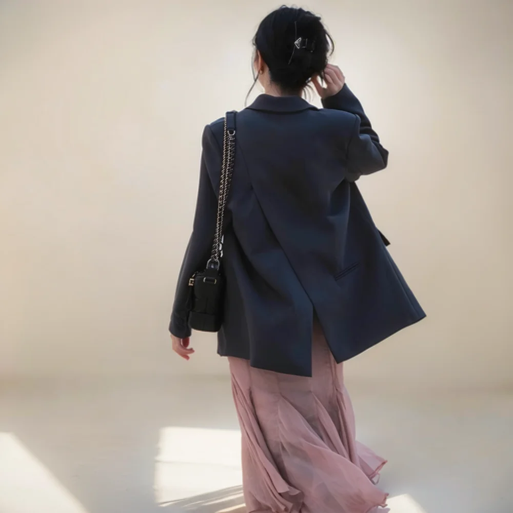 

Женские блейзеры с декоративными швами в стиле Тюдор: Изысканные, женственные, украшенные, премиум-класса, с заостренным воротником, комфортные, профессиональные, известные бренды