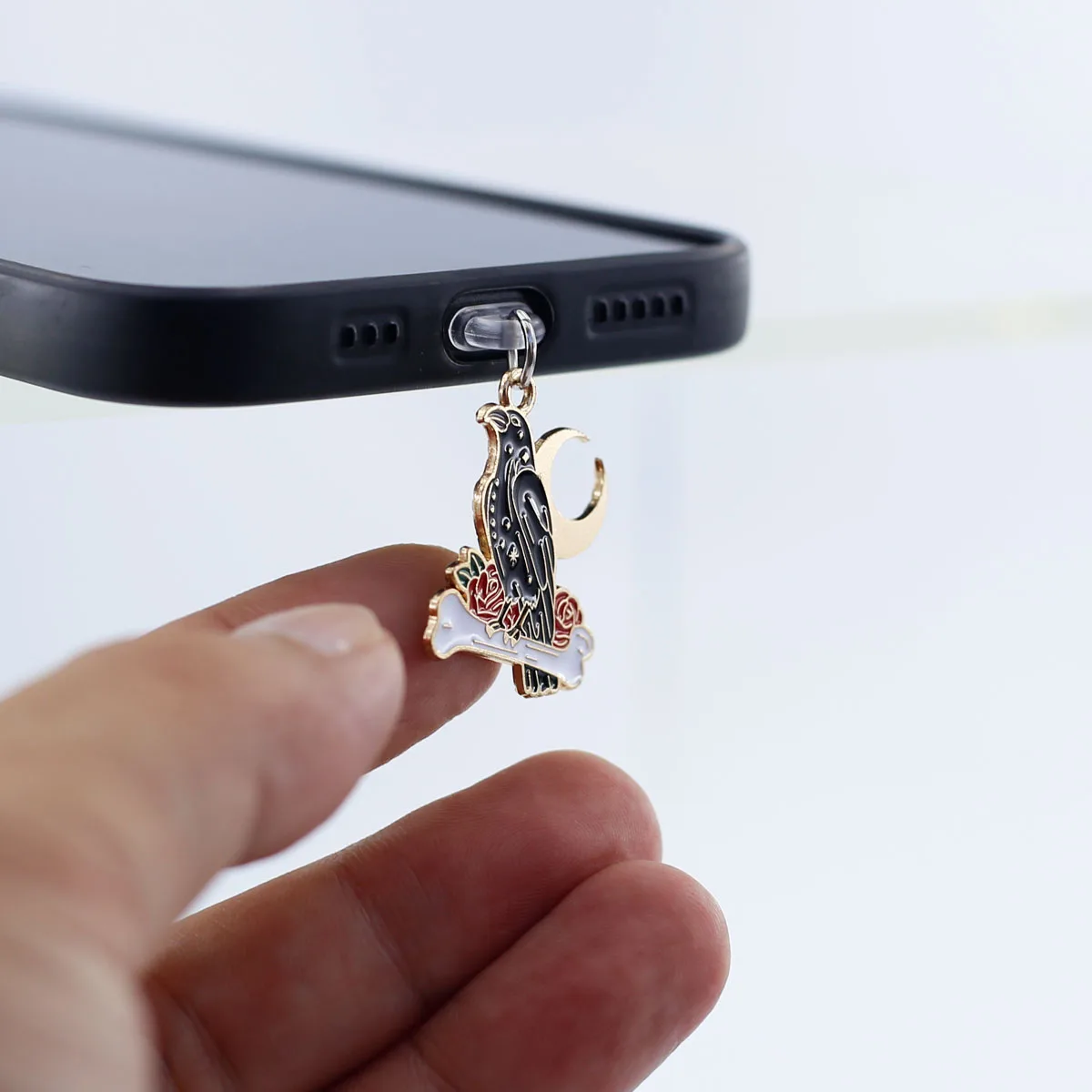 

Mobile phone dust plug hanging pendant Halloween skull moon crow mobile phone accessories decoration for iPhone type-c Lanyard