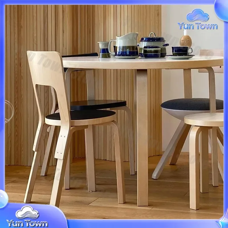 Nordic Designer Modern Solid Wood Round Table for Instagrammable Finnish Dining Table and Study Desk Set for Home Office