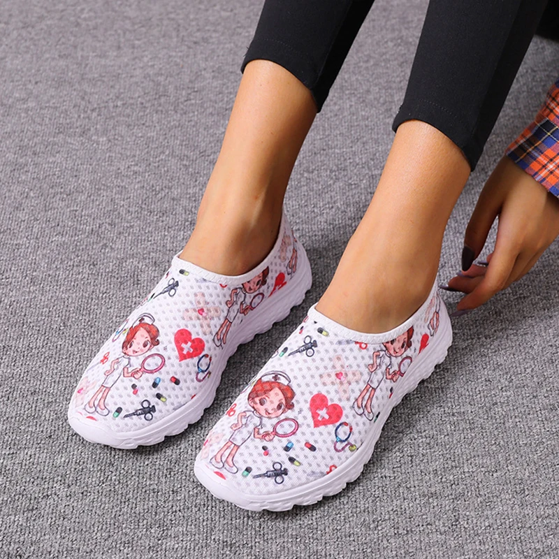 Nurse Flat Shoes Women Print Breathable Sneakers Slip-on Light Non-slip Flats Ladies Soft Bottom Loafer Casual Sports Mocasines