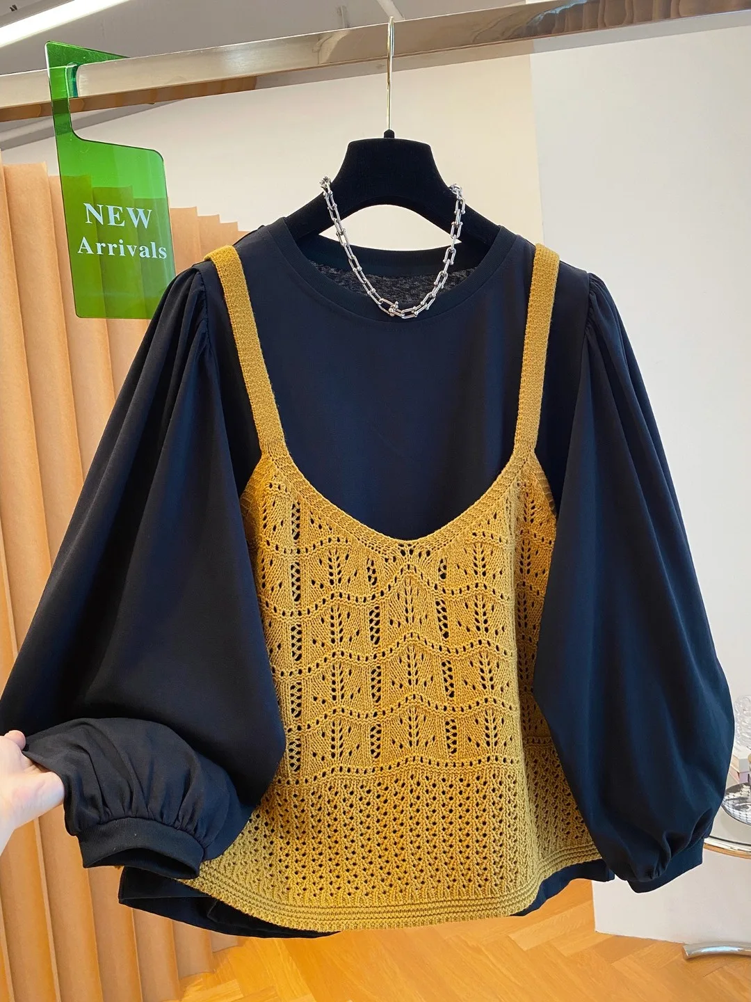 

Authentic High-End Knitted Vest Strap T-irt Two-Piece Set Women's Faionable Autumn 2025 Top Casual Versatile Regular-Length