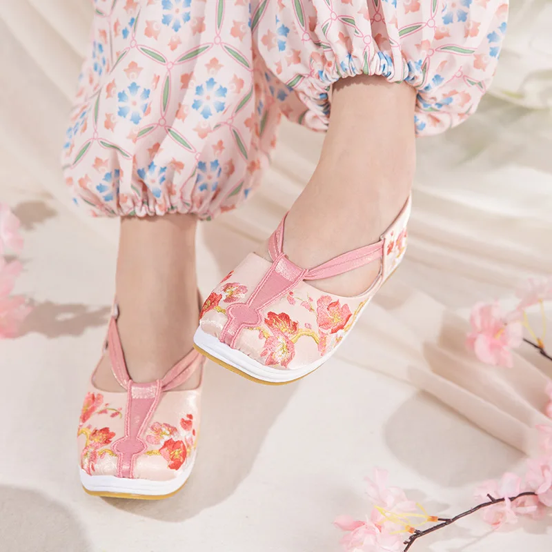 

CY231 2024 Spring New Tang Restoration Wishful Shoes Flat Brocade Shoes Ancient Style All Comfortable Single Shoes Hanfu Shoes