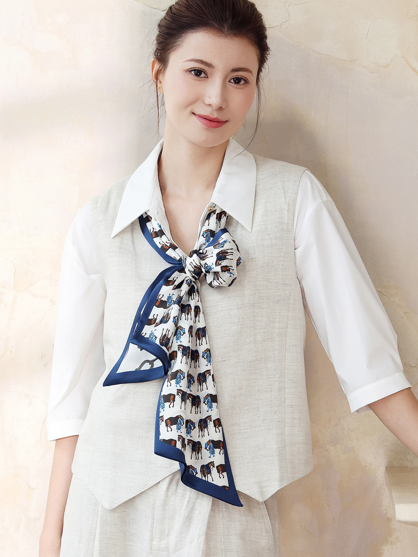 ブルーシルクスカーフ-レディース-新作-2026年-春物-長くて細い-薄手-高級感-シャツに合う-春シーズン-ブリティッシュスタイル-両面使える