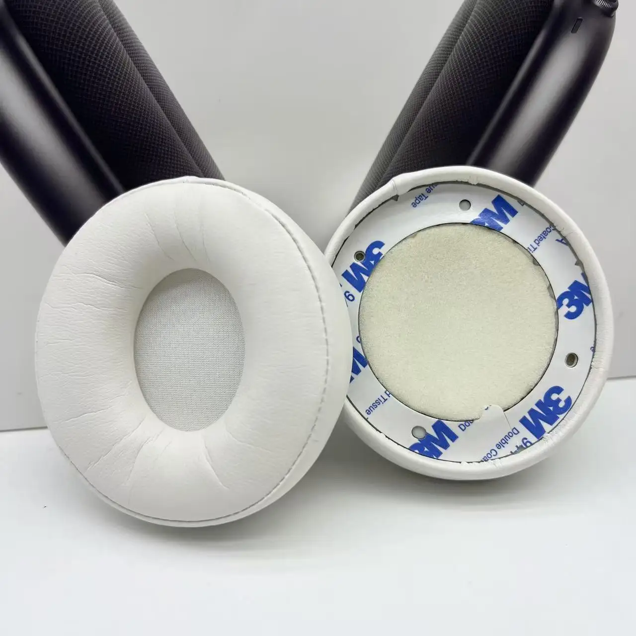 

BAOMAND For Beats Solo Pro Headphone Earmuff Earphone Sleeves Memory Foam Ear Cushions Gamer Leather case Replacement Ear pads