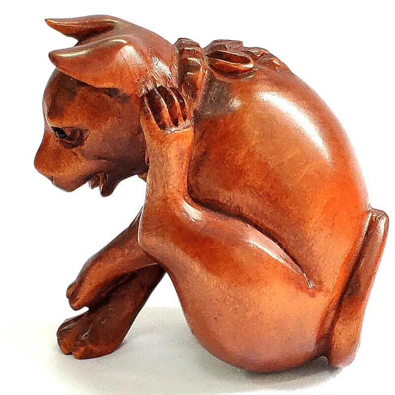 Y144, 20 Years Old 2 INCH Japanese Boxwood Hand Carved Netsuke Sculpture Miniature : Dog Rest