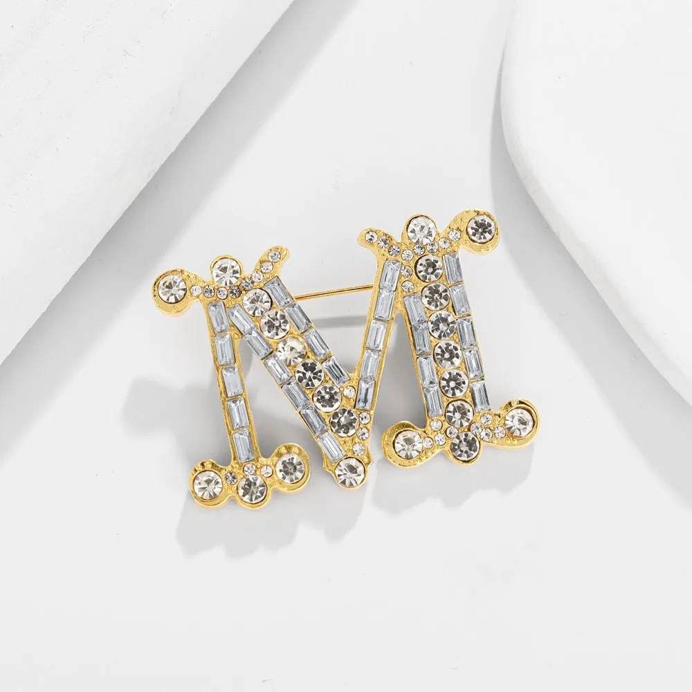 Trend Zircon Inlaid Letter M Brooch Charm Women's Brooch Fashion New Party Jewelry Accessories Gift Wholesale