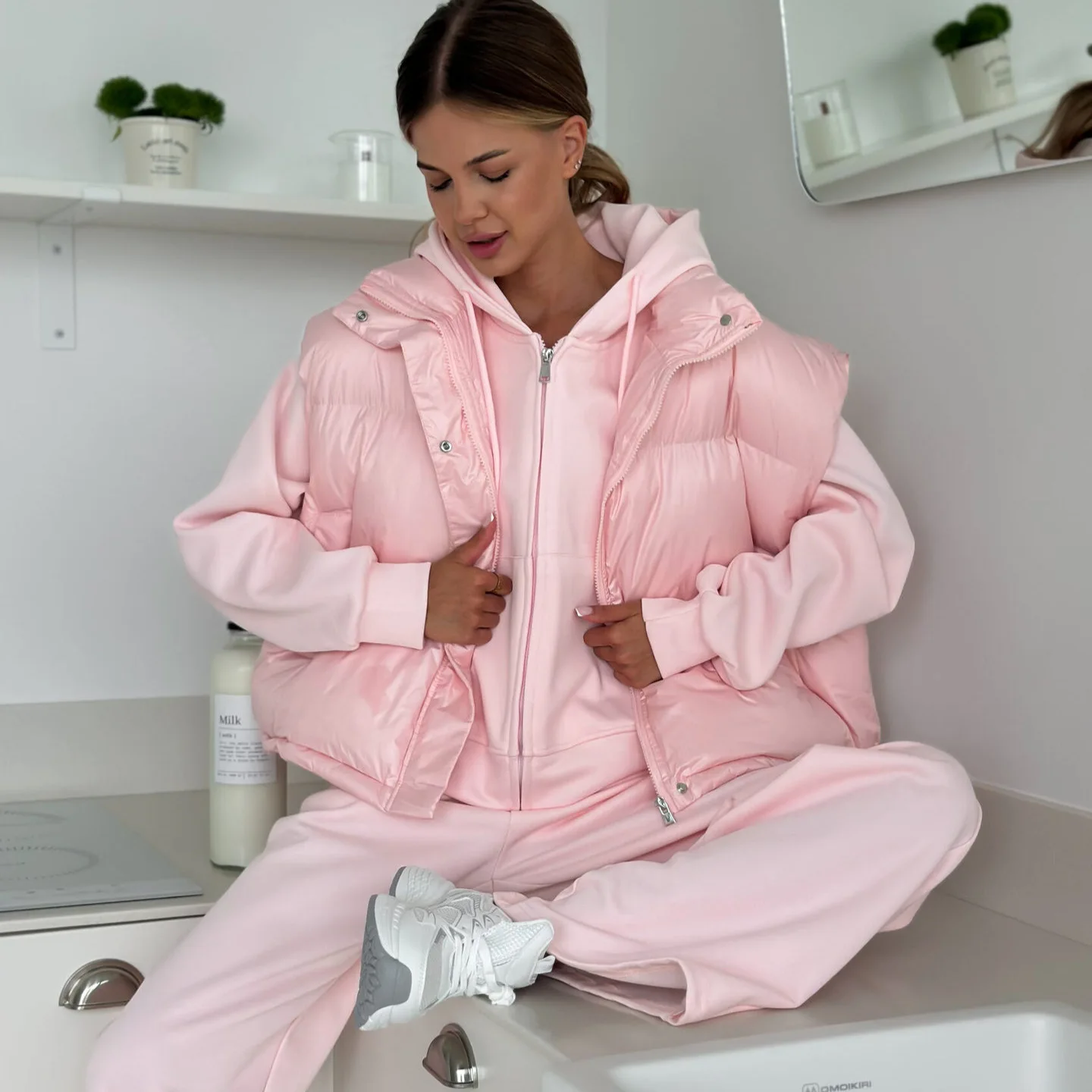 2025 Autumn and Winter New Cotton Vest Warm Cold-proof Vest Dopamine Sleeveless Cotton Coat All-match Tops for Women