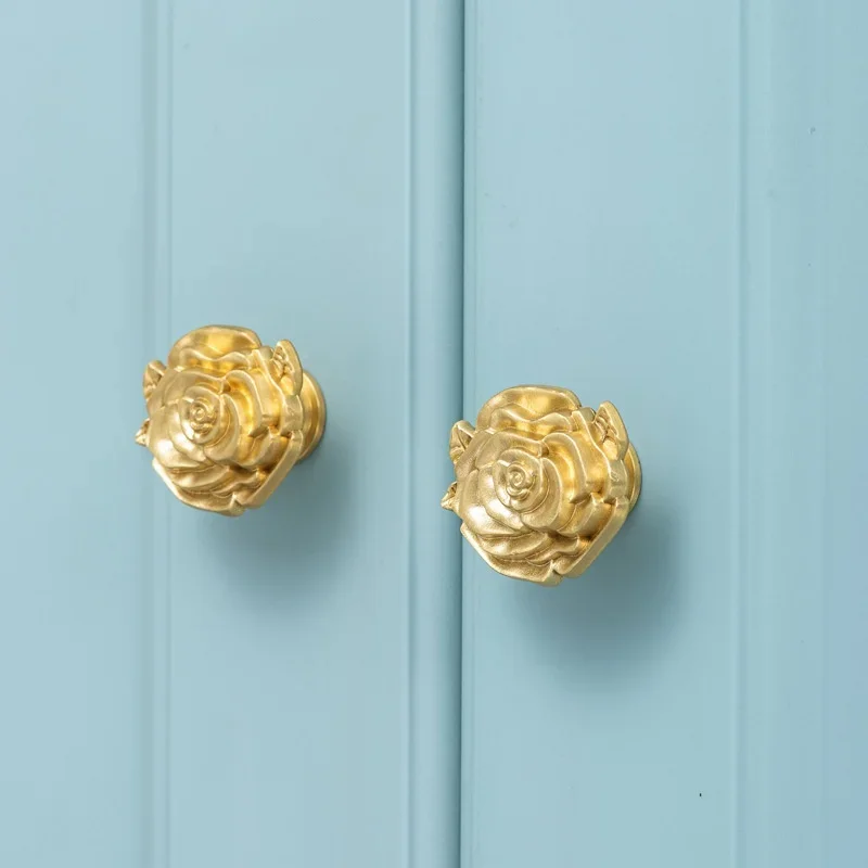 

Brass Art Deco Rose Flower Shape Kitchen Cabinet Knobs Creative Drawer Knobs Bedroom Wardrobes Door Pulls Furniture Handles