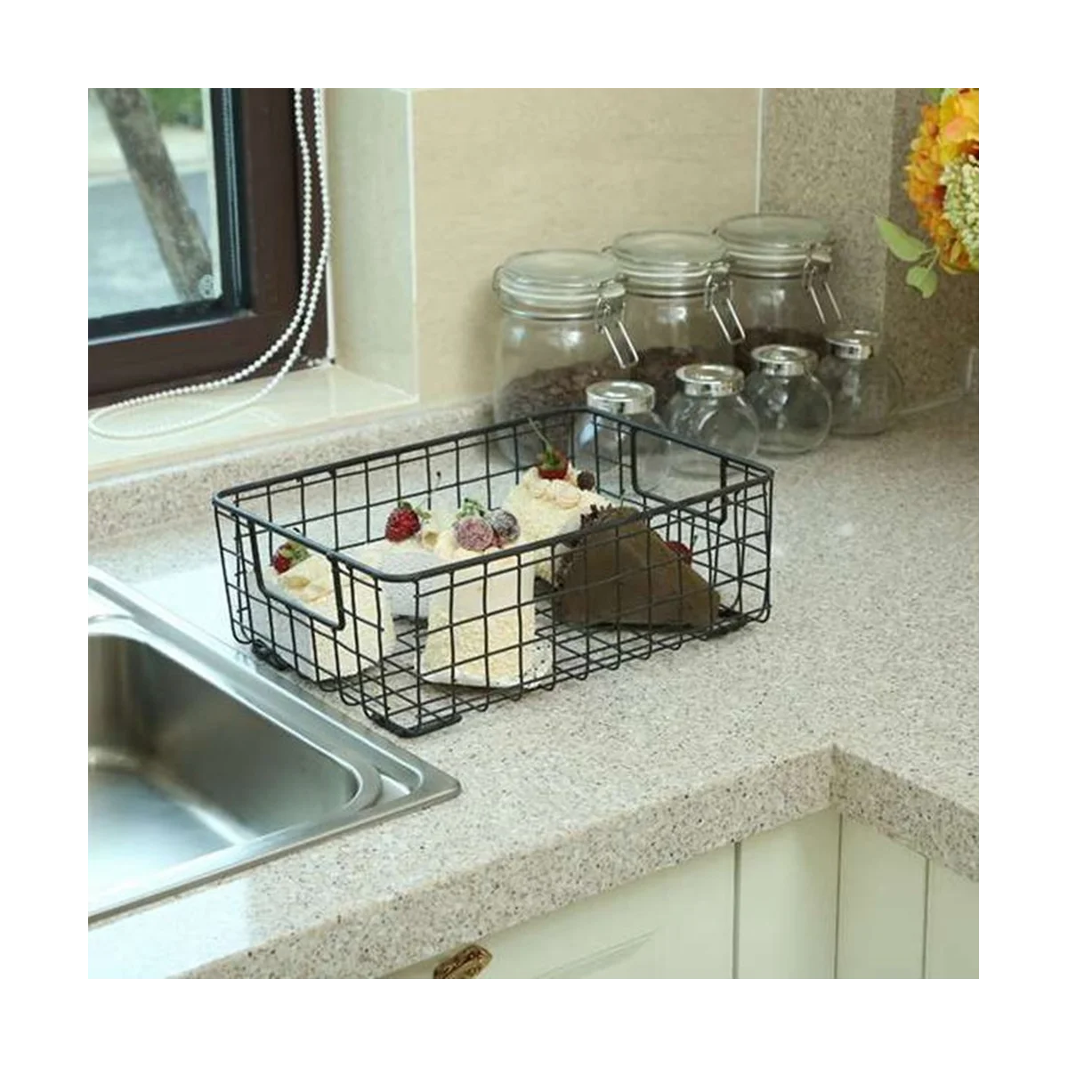 

2Pcs Creative Metal Wire Storage Basket with Handle Wrought Iron Sundries Container Kitchen,White