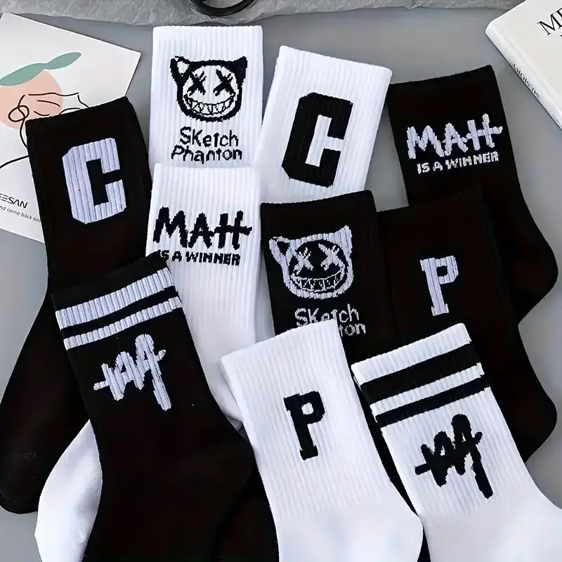 Breathable Men's Sports Socks - Comfortable Crew Socks for Skateboarding and Fashion - Graphic Design for Style and Performance