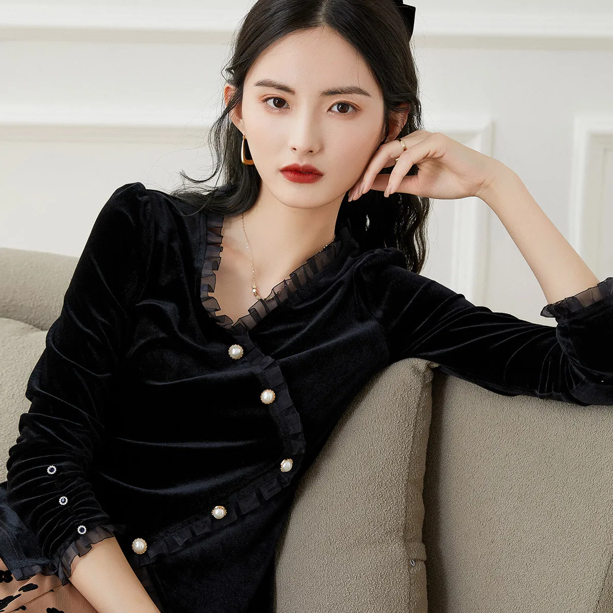 LOUIS YAO Women Shirt 2024 Spring New Retro Elegant V Neck Auricularia Auricula Lace Velvet Irregular Shirt for Women