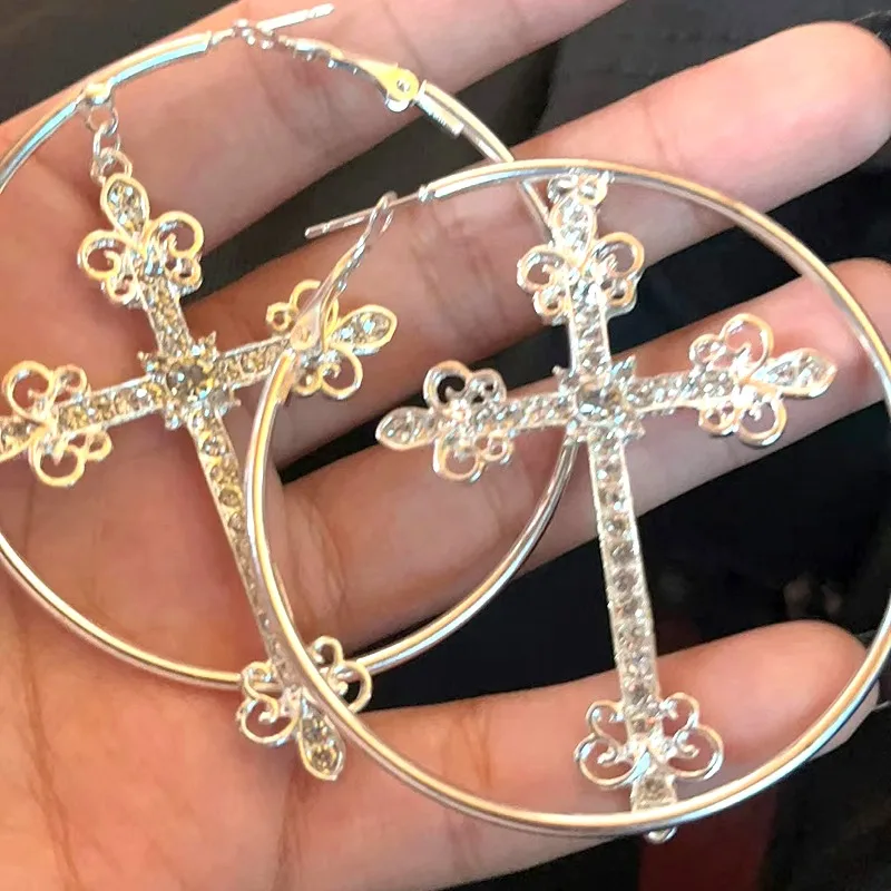 

Korean Large Crystal Cross Hoop Earrings Spicy Girls Aesthetic Shinny Ear Studs Luxury Crystal Pierced Ear Stud Jewelry Earrings