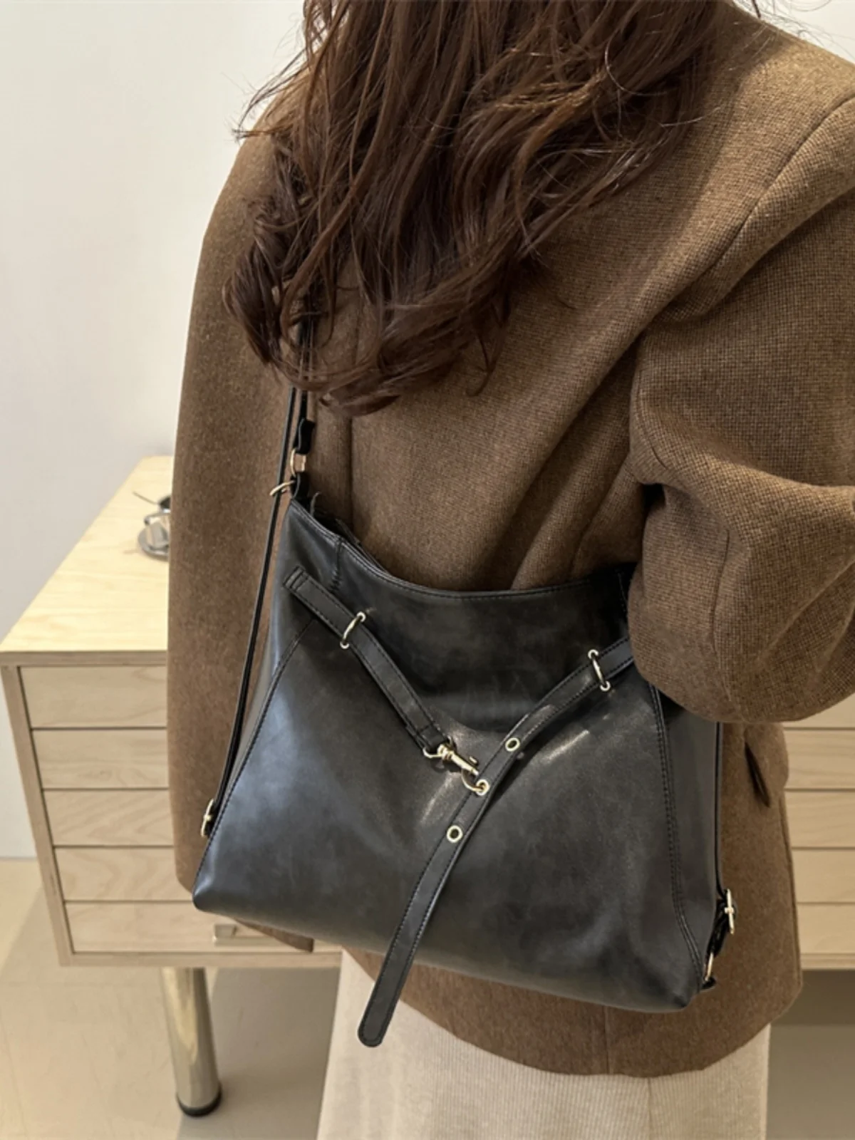 

Faionable большая женская сумка-тоут Capaci, новинка 2024, многофункциональная сумка через плечо, модная сумка