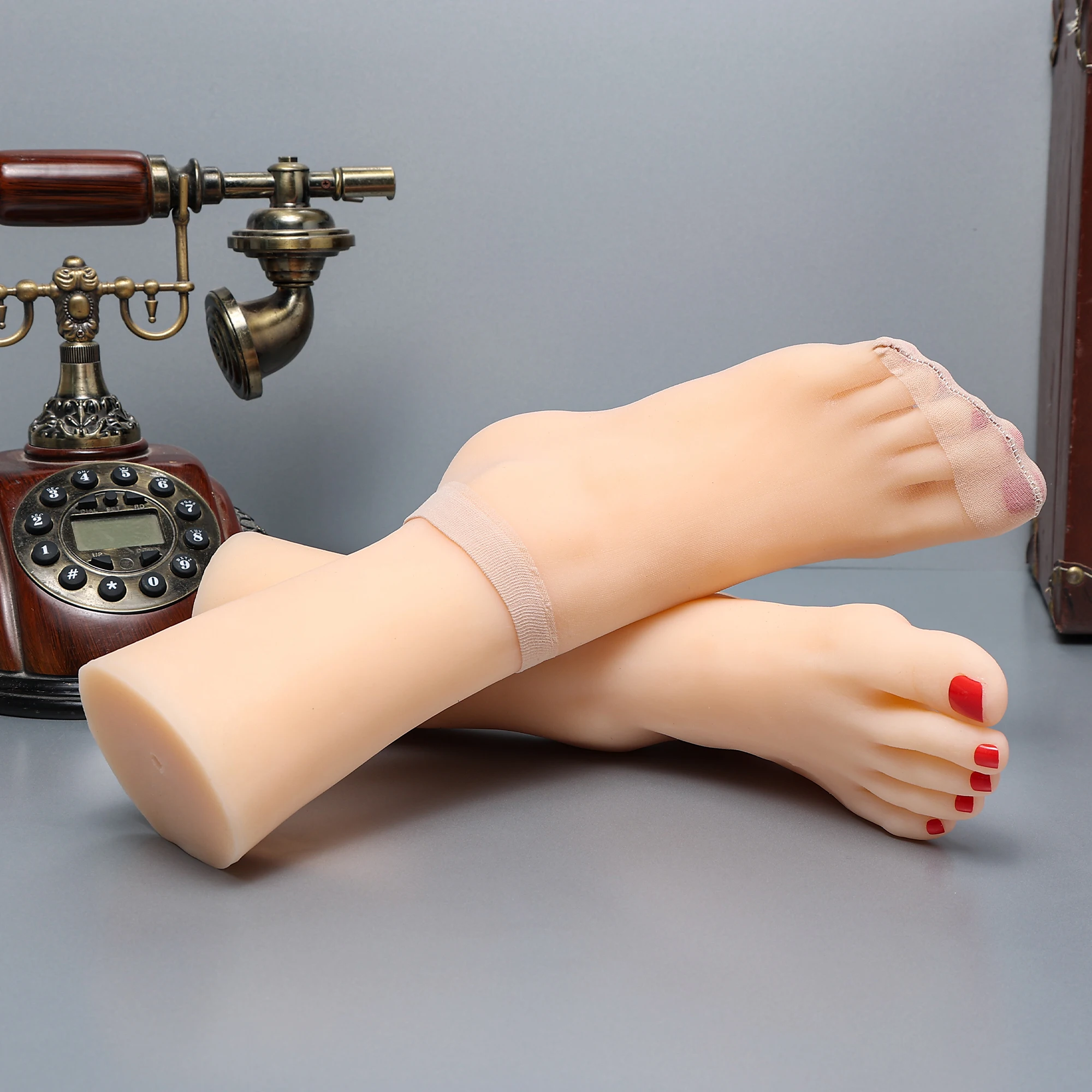 Fake Nail Practice Foot Model Female Manicure Silicone Foot Mannequin Feet Fetish Painting Shoes Sock Jewelry Display TPE 40