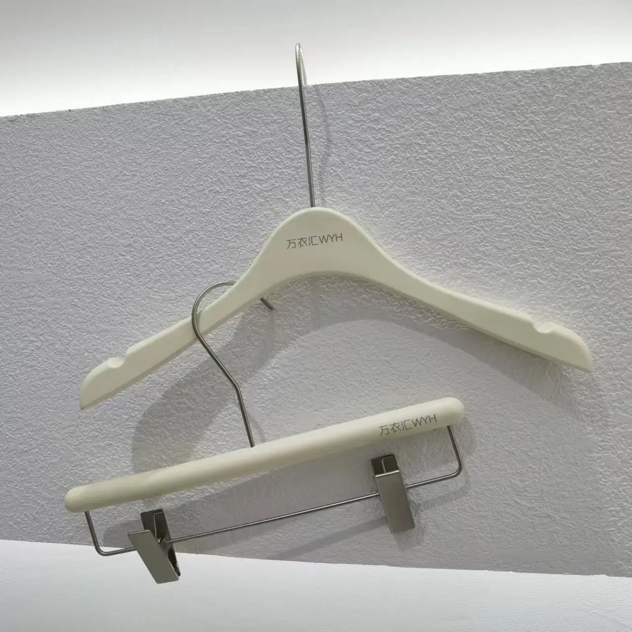 Home & Garden Thickened Korean Clothes Hanger, Milk White Clothing Store Trouser Clip, Non-Slip, Traceless, Customized LOGO