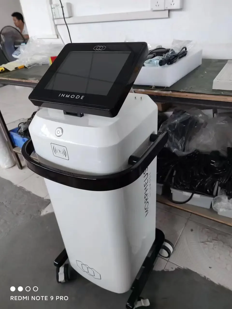 Farslim 3 in 1 M8 in witte kleur met ijshamer