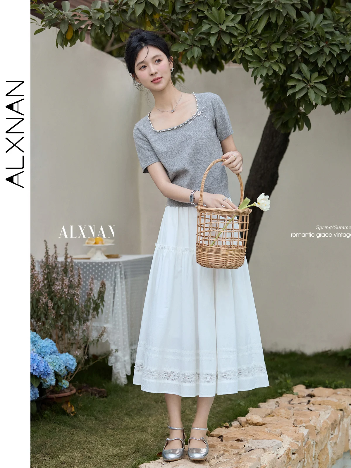 ALXNAN Gray Short Sleeve Knit Top Women T-shirt French Style Elegant Square Collar Slim Crop Casual Summer 2026 New Tees L53622