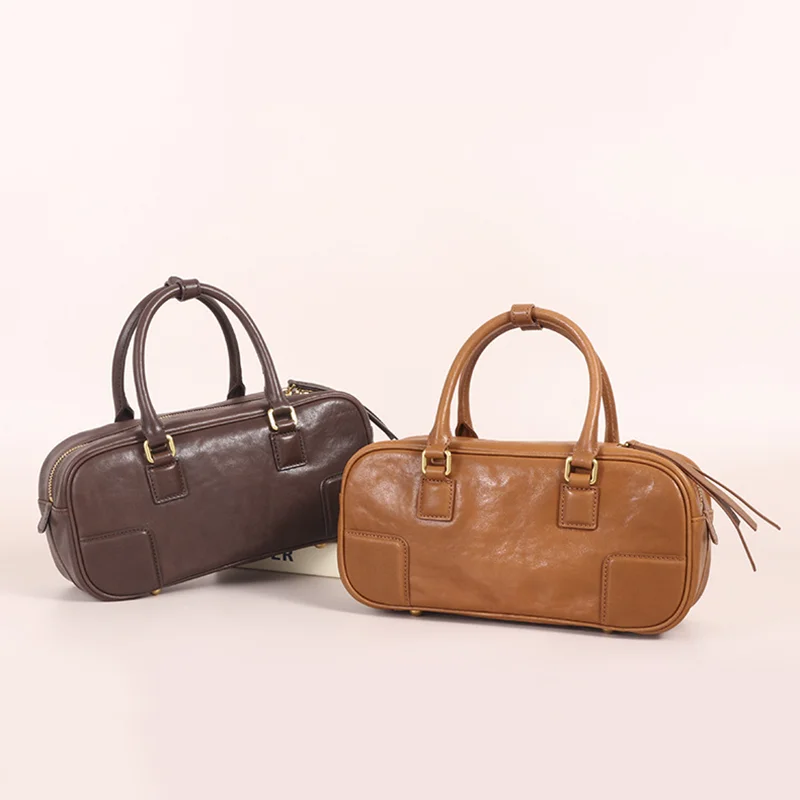 

2026 New Vintage Tanned Leather Handbag Women's Fashionable Shoulder Crossbody Bag for Commuting Boston Bag Style Handbags