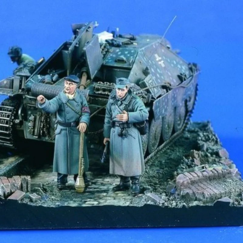 

1:35 Resin Assembled Model Scene Layout Model 2 Figures Are Unpainted (scene Not Included)