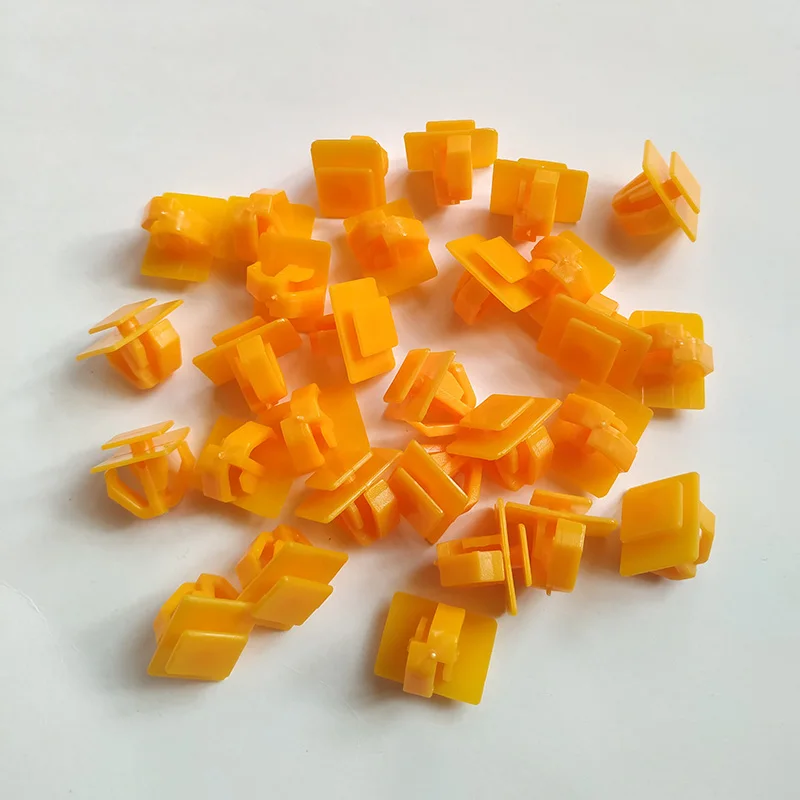 

50 шт. автомобиля Кулисный Литье клип нейлон для стопорного устройства авто декоративная застежка заклепки для Hyundai 87758-35000 акцент Santa Fe и Tiburon