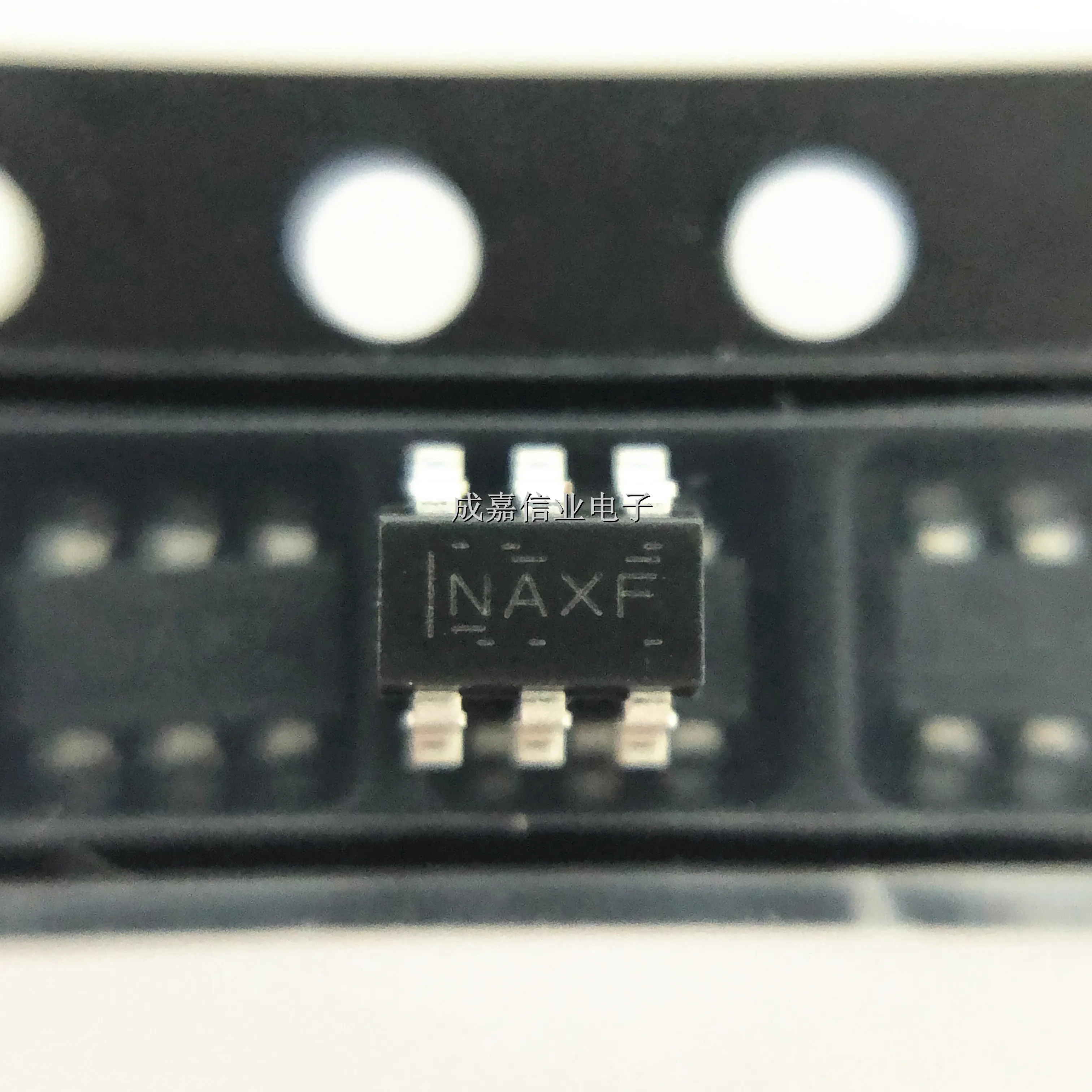

10 шт./лот TPS560430XFDBVR SOT-23-6 MARKING;NAXF Импульсные регуляторы напряжения SIMPLE SWITCHER 36- V 600-mA