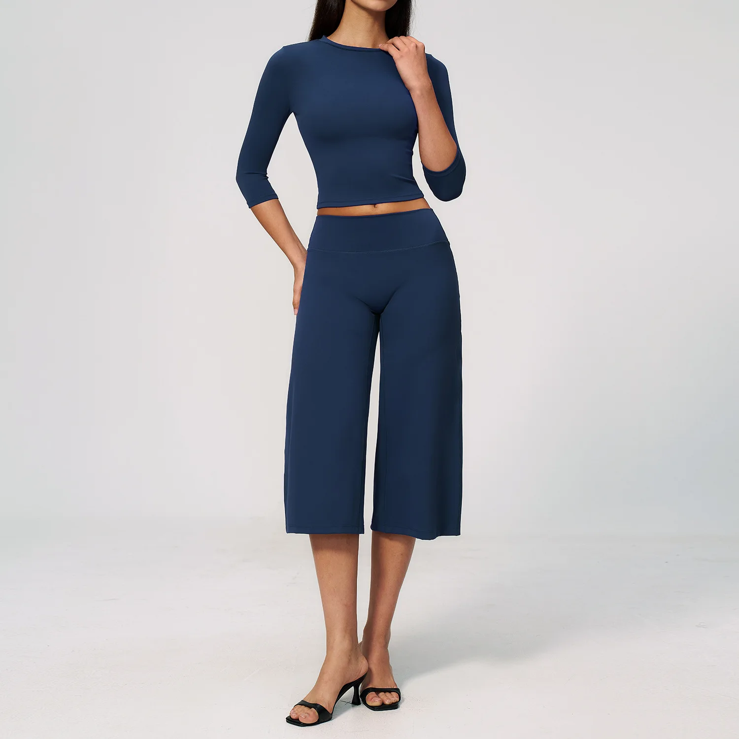 Capri Pants Set Yoga Set 2 Pieces Women Tracksuit Workout Set Sportswear Gym Clothing Fitness Half Sleeve Outfits Athletic Wear