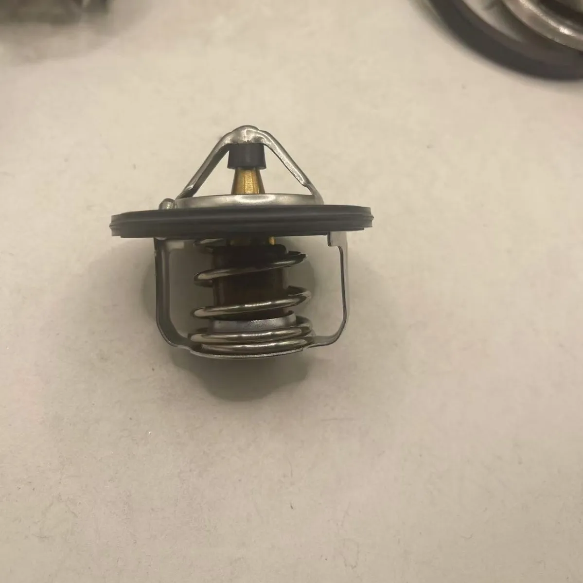 

Suitable for Suzuki thermostat 17670-63J00 17670-65D00 17670-77E00 round bottom