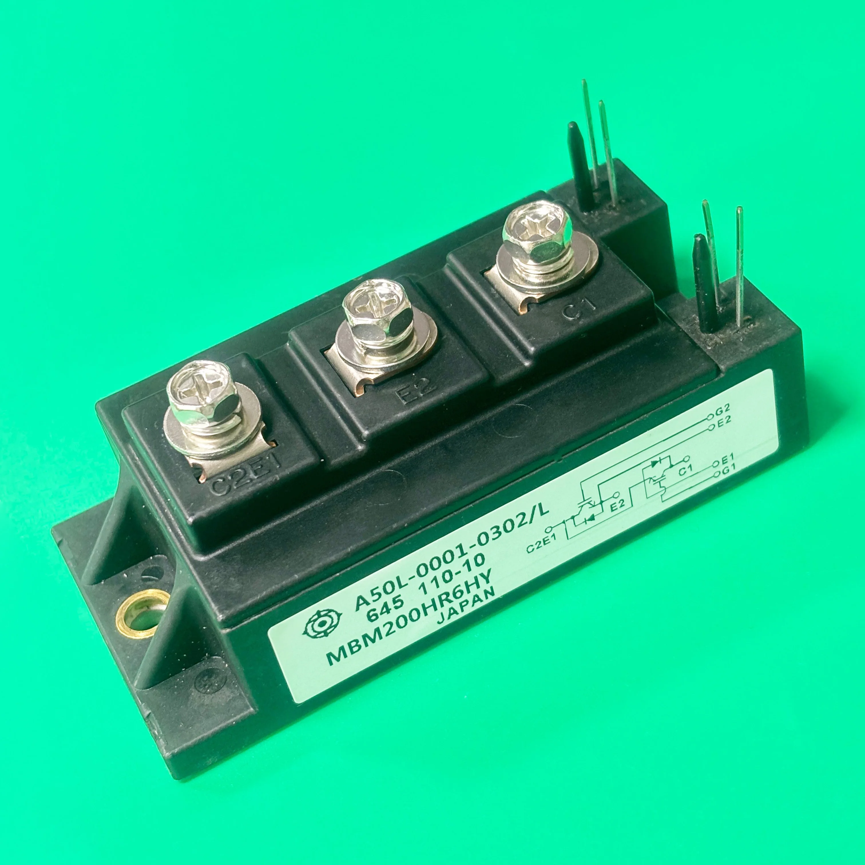

A50L-0001-0302/L MBM200HR6HY МОДУЛЬ MBM200HR6 HY IGBT A50L-0001-0302L A50L00010302/L MBM200HR 6HY MBM 200HR6HY MBM200 HR6HY
