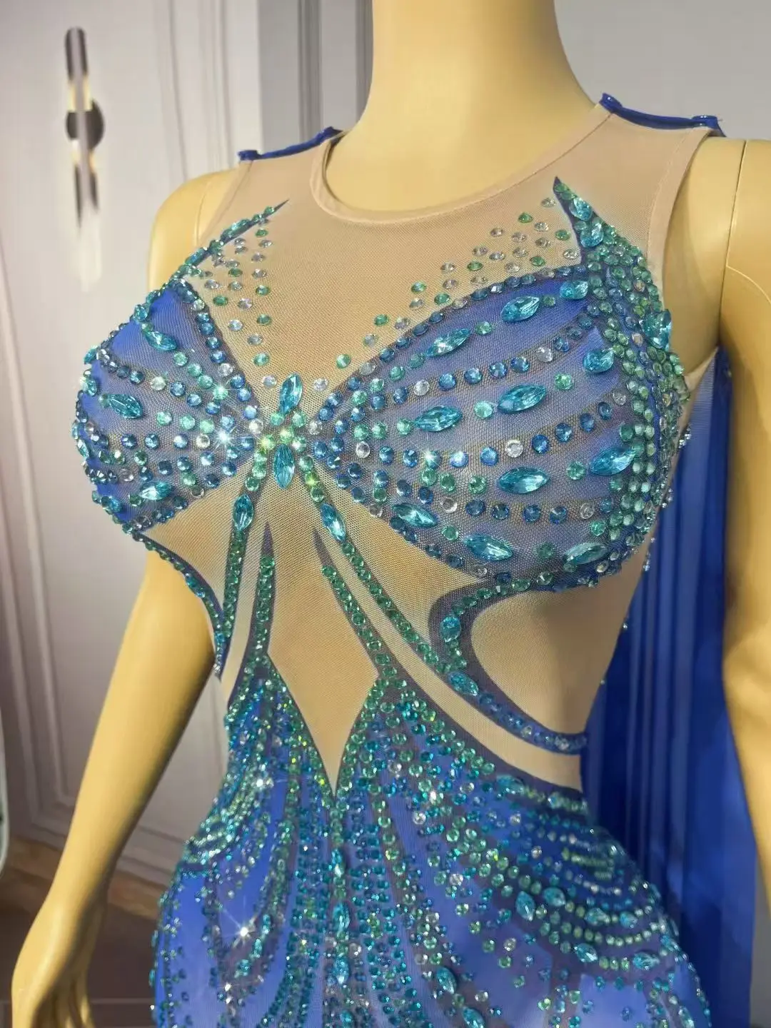 Luxe high-end sprankelende blauwe strass mantel jurk outfit sexy hoge split mesh jurk feest prom rode loper show podiumkleding