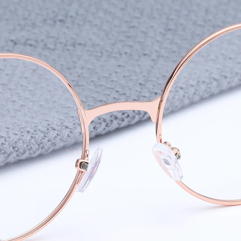 Okrągłe okulary modowe Akcesoria Anime Okrągłe okulary blokujące niebieskie światło Metalowe płaskie okulary męskie i damskie Retro Art Okulary Rekwizyt odzieżowy Prezent