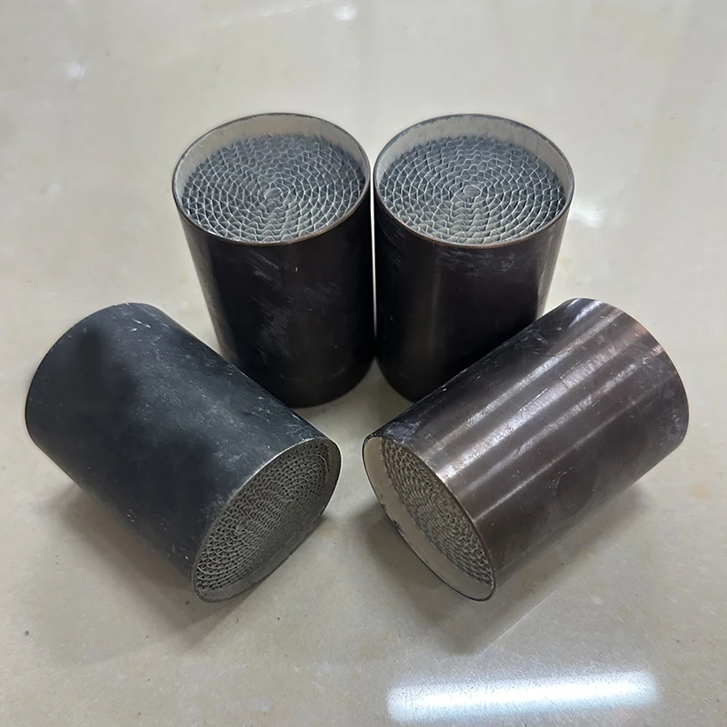 

1 шт. мотоциклетный катализатор 45x60 мм с металлическим сердечником, сотовый глушитель 200 CPSI, автомобильная выхлопная часть послепродажного обслуживания