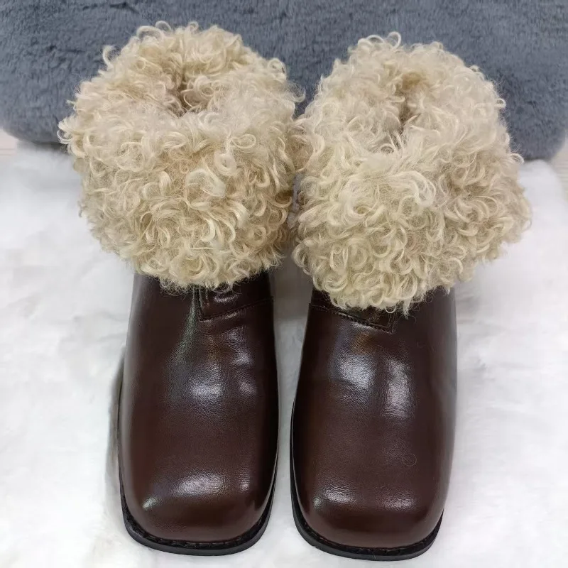 女性のヒールの靴女性のローファースクエアヘッドレトロベルベット暖かい革の靴女性の綿の靴厚いヒールシングルシューズ