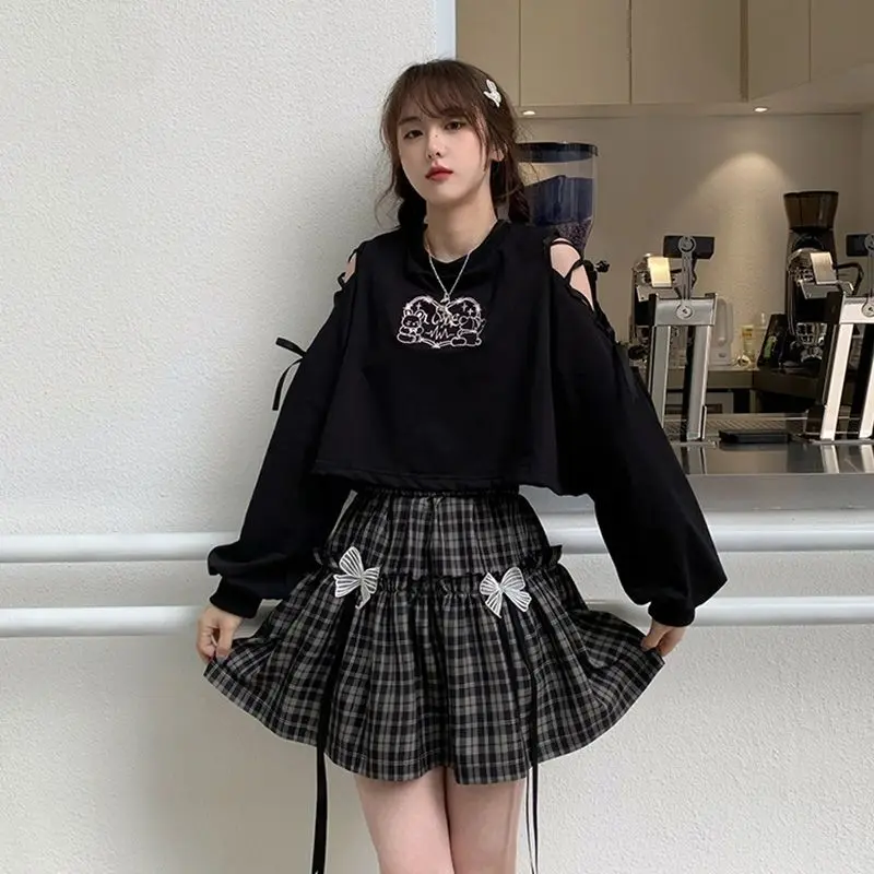 【 Two piece set 】 Off the shoulder long sleeved t-shirt women's sweater short top+plaid short skirt jk half skirt student set