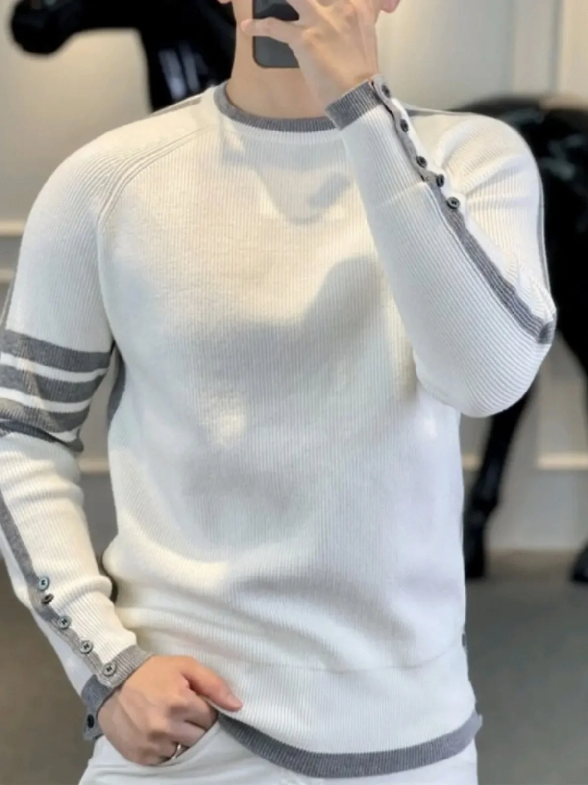 Autumn and Winter Men's Knitted Round neck sweater Fashion Simple Elegant Versatile Design Trendy Cotton Knitwear Stripe Base