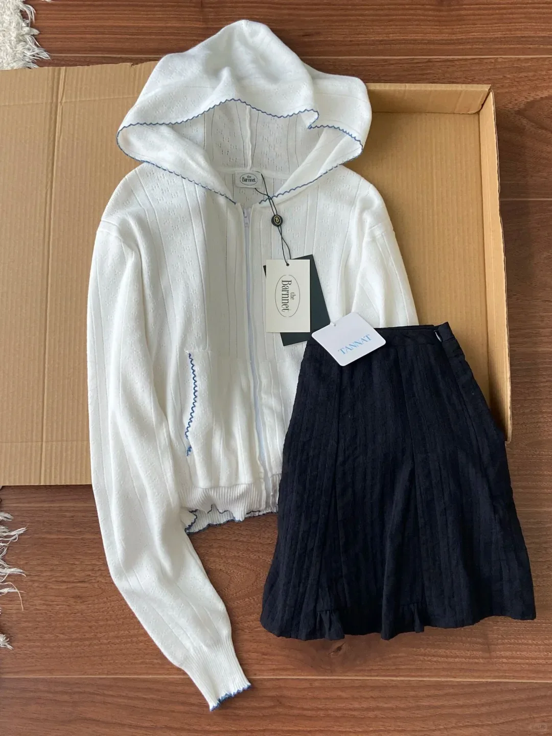 

Soft Cozy Hooded Air Conditioned irt Korean Sle Women's Sweet Loose Fit Cotton Long Sve ort Length Zipper Closure