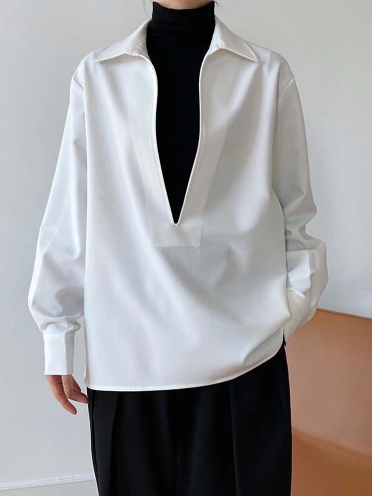 [EAM] Women White Blue Brief Elegant Big Size Blouse New V-neck Long Sleeve Shirt Fashion Tide Spring Autumn 2024 1DH6648